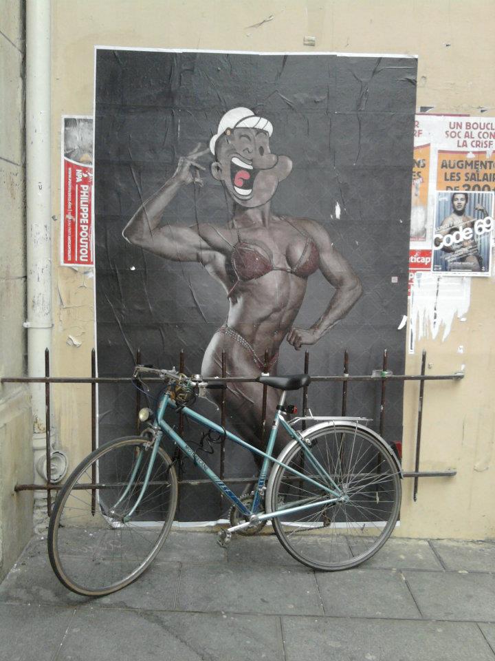 Paris Street Art, Paris 3eme, Popeye, femme culturiste et vélo