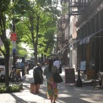 New-York Architecture, Manhattan Wooman walking on the street
