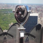 Twin tourist (jumelles touristiques in french) from rockefeller center building (Top of the rock)