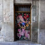 Francois Soulignac - Barcelona Street Art - Old door in wood with colored painting